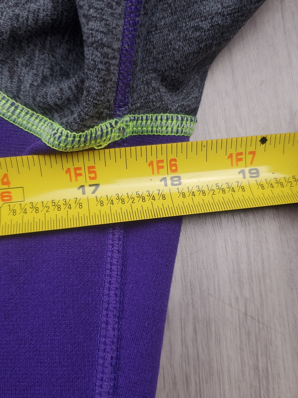 Nike Therma-Fit Pullover Hoodie Women’s Medium Purple Gray Swoosh Sweatshirt - Picture 5 of 11